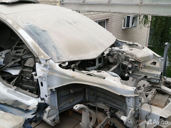 Автомобиль Tesla model 3 на запчасти