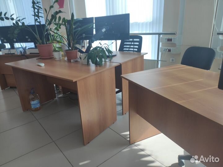 Офисная мебель, б/у, много