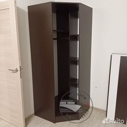 Шкаф распашной