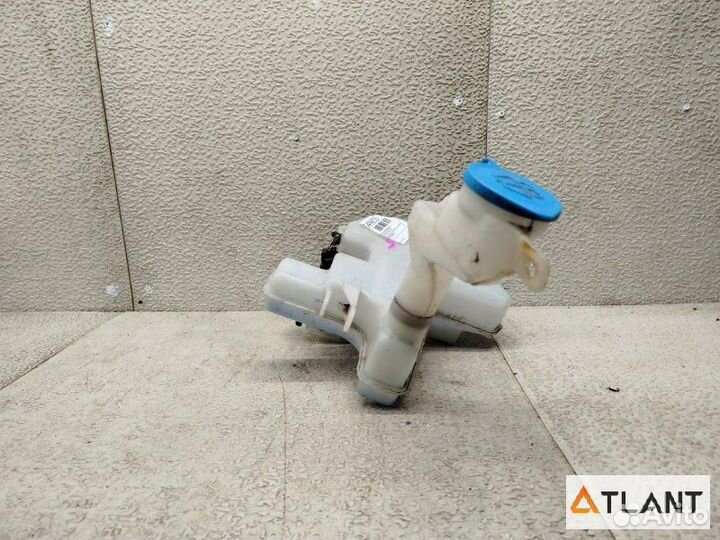 Бачок стеклоомывателя honda FIT