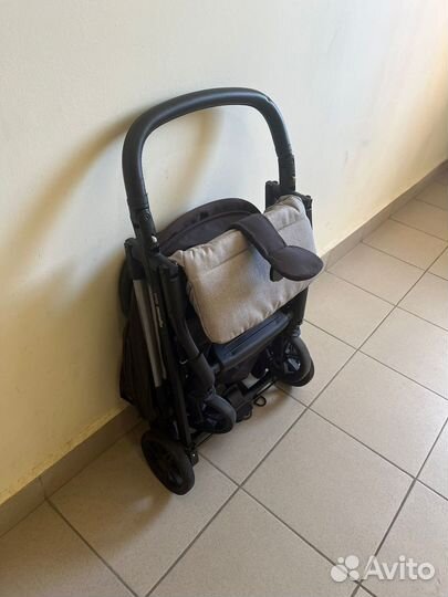 Продам прогулочную коляску