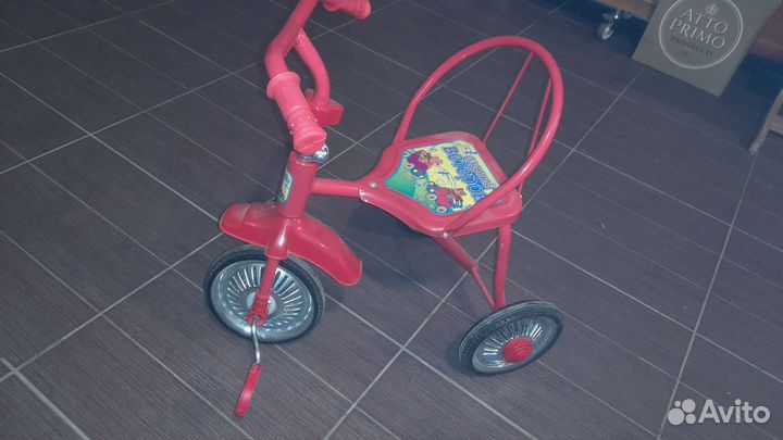 Детский трехколесный велосипед