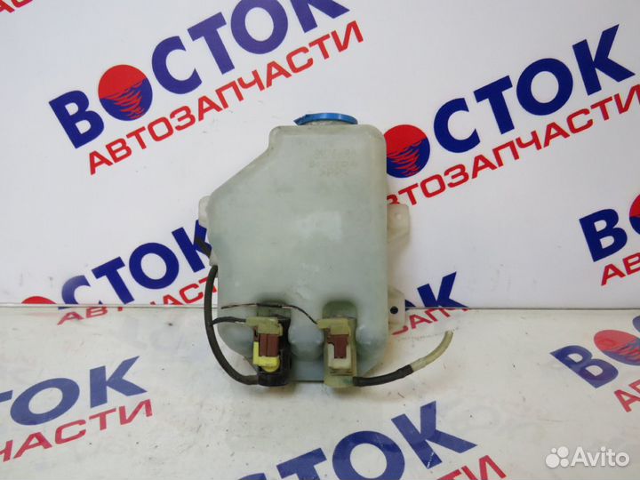 Бачок омывателя honda stepwgn RF3, RF4, RF5, RF6