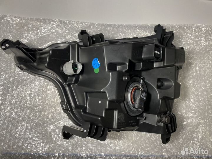 Фара противотуманная Кия Рио Rio правая 922024Y500