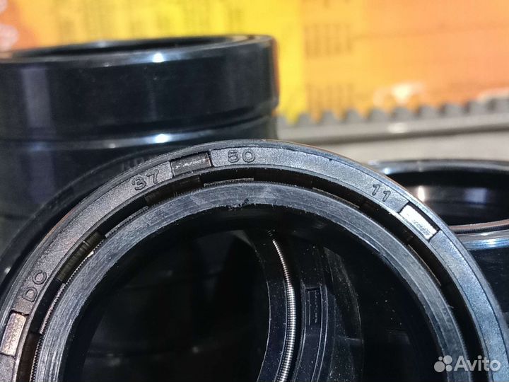 Сальники 37х50х11