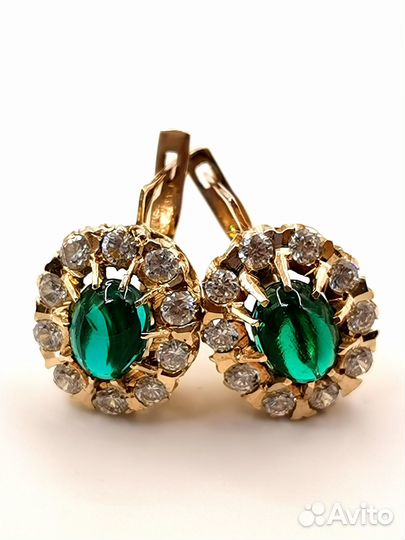 Золотые серьги Малинки с корундом изумруда