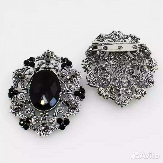 Элегантная брошь