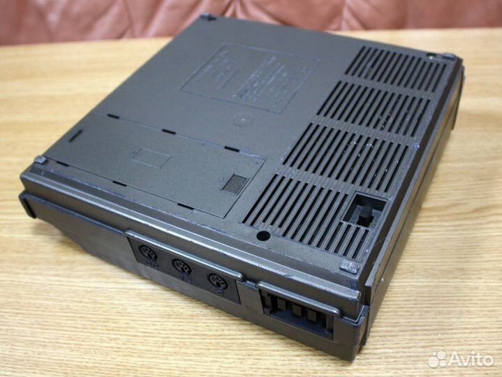 Кассетный магнитофон 