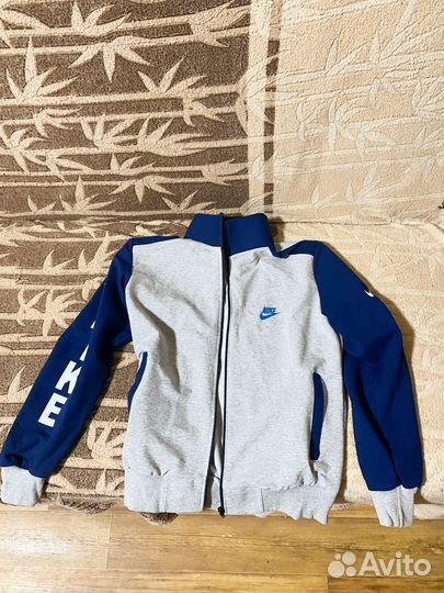 Рабочий комбинезон, джинсы, спортивная кофта