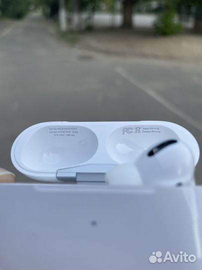 Airpods pro 1-го поколения