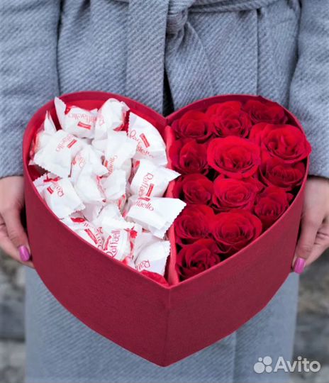 Коробка сердце роз и рафаэлло №241
