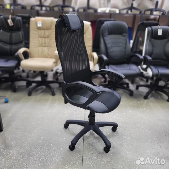 Компьютерное кресло офисное
