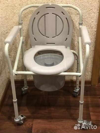 Санитарный стул