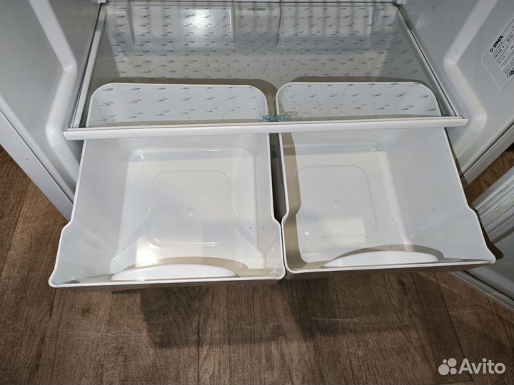 Холодильник Stinol 242Q