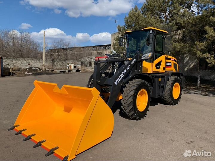 Фронтальный погрузчик BIZON 932, 2023