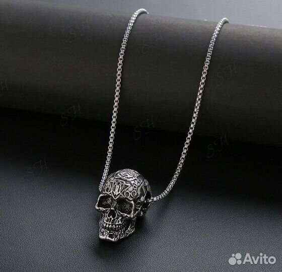 Оригинальный кулон череп