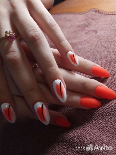 Маникюр педикюр в салоне