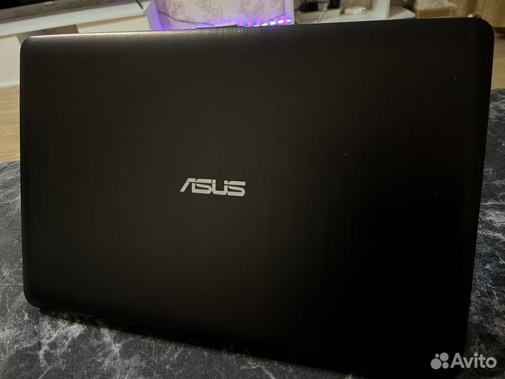 Ноутбук asus