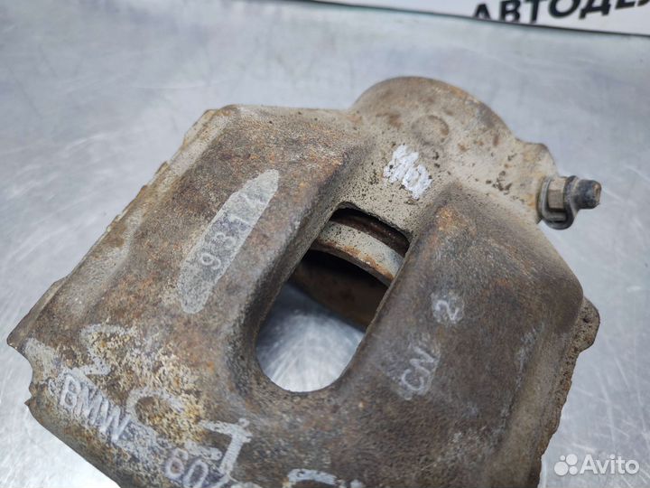 Скоба суппорта переднего BMW X5 E53 2000 г.в