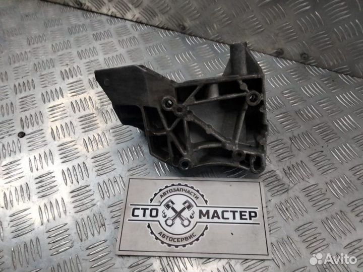 Кронштейн генератора Citroen Berlingo 1.6