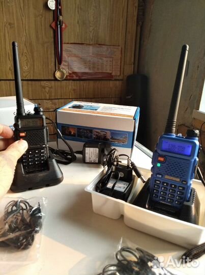 2 комплекта радиостанций 