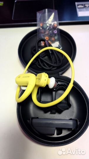 Плеер-наушники с блютуз Sony NWZ-WS 623,4Гб