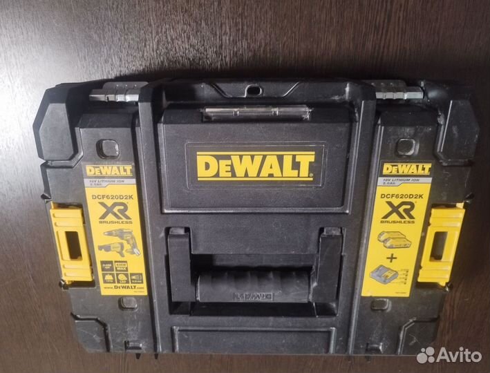 Ленточный шуруповерт dewalt DCF620 DCF6202