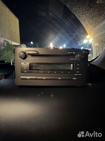Магнитола Тойота аурис е150