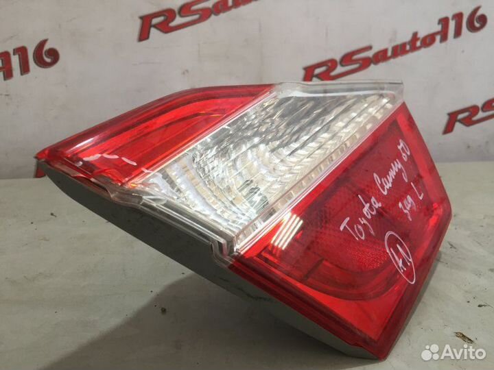 Фонарь внутренний задний левый Toyota Camry XV50