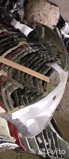 Skoda Yeti 1 передний бампер верхняя часть 14-17г