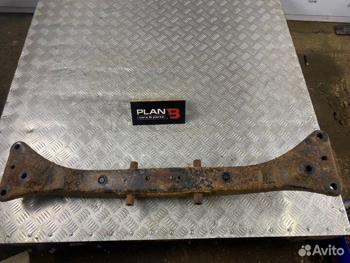 Балка задняя (подрамник) задняя Toyota Carina E