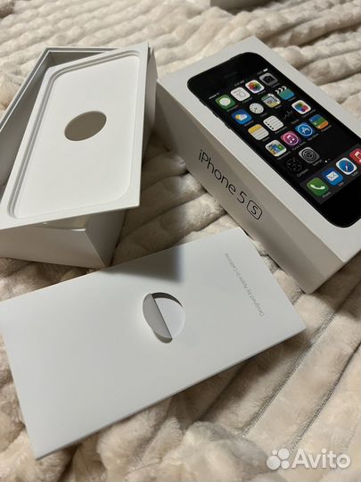 Коробка от iPhone 5s