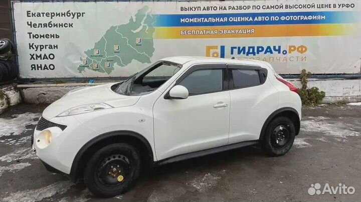 Элемент передней панели Nissan Juke (YF15) 62530-1