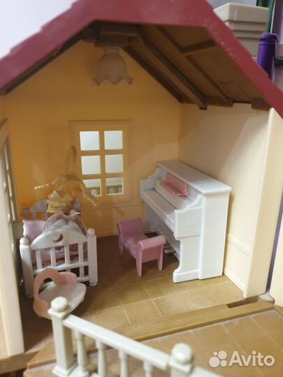 Sylvanian families домик с мебелью