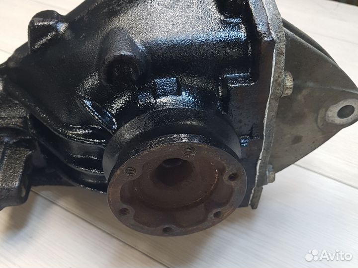 Задний редуктор BMW X3 E83 N52 4.44