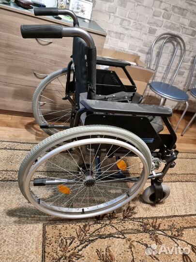 Инвалидная коляска новая
