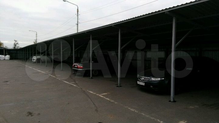 Машиноместо, > 30 м²