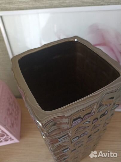 Стильная зеркальная ваза