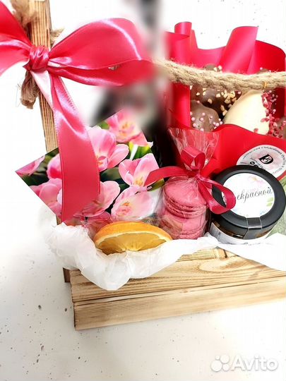 Подарочная корзина. Подарочный набор