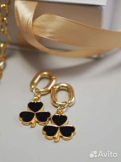 Ожерелье и серьги из черного агата