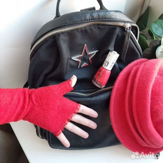 Забрать в центре, Шапка перчатки митинки шляпа