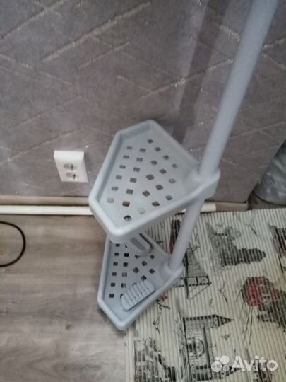 Полочка в ванную пластик