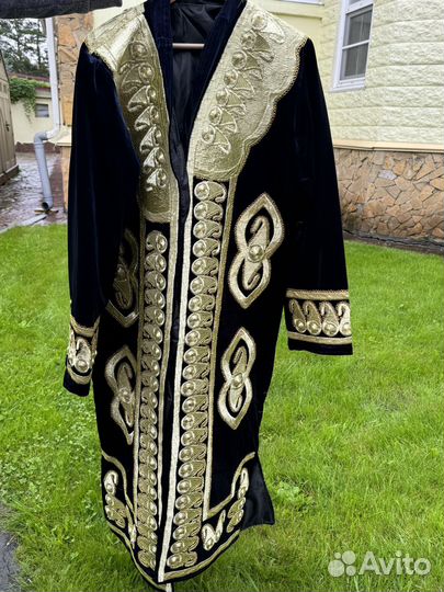 Таджикский национальный халат