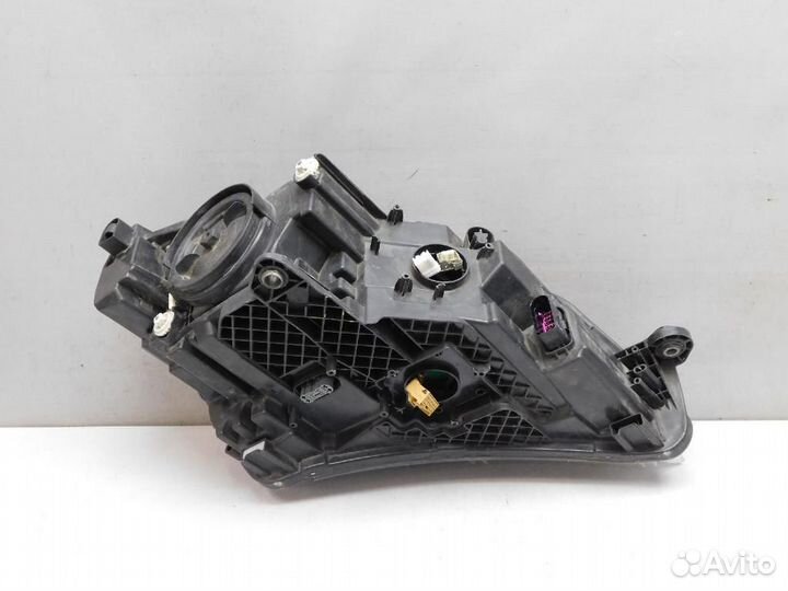 Фара левая Skoda Superb