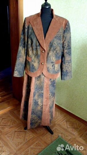 Костюм женский