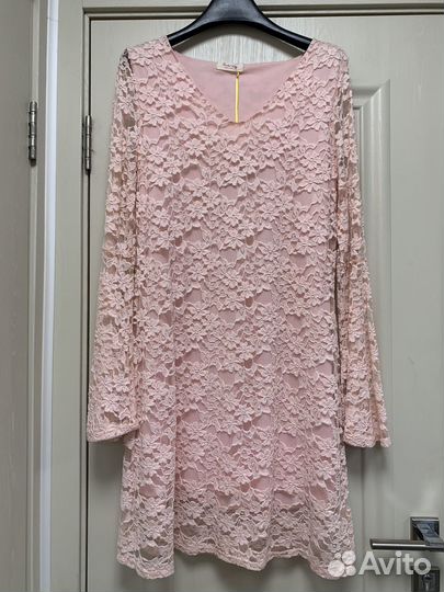 Платье кружевное