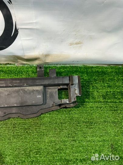 Защита радиатора (25) Nissan Note HE12 2017