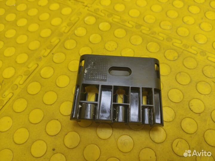 Скоба крепления Skoda Octavia лифтбек A8 DJK 2021