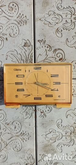 Настольные часы