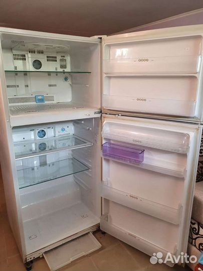 Холодильник sharp